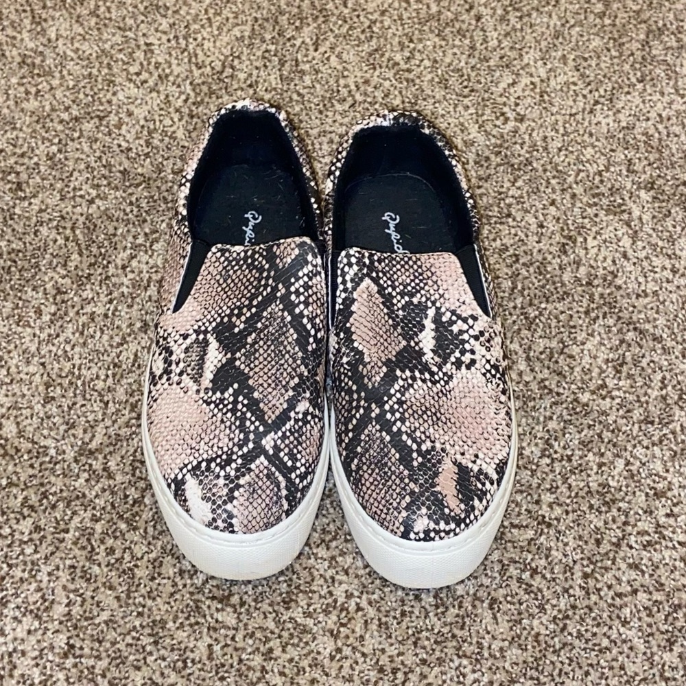 Qupid slip on flatform sneakers in faux snakeskin